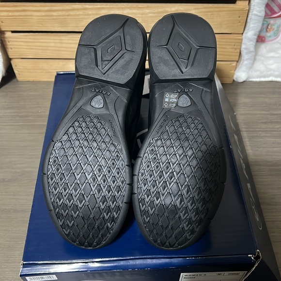 New Ariat Ascent Boot - Picture 5 of 6